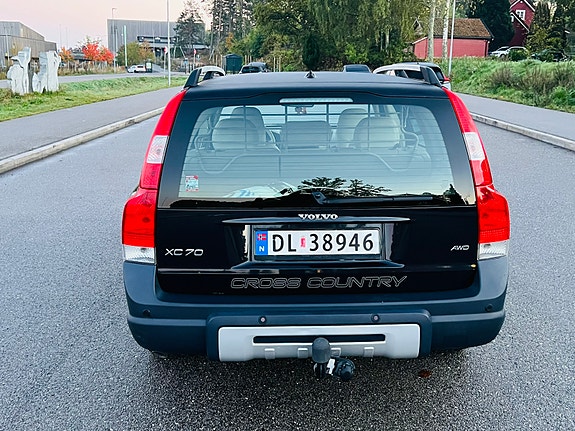 Volvo XC70 4 of 30