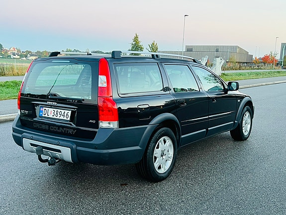 Volvo XC70 3 of 30
