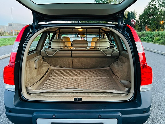Volvo XC70 15 of 30