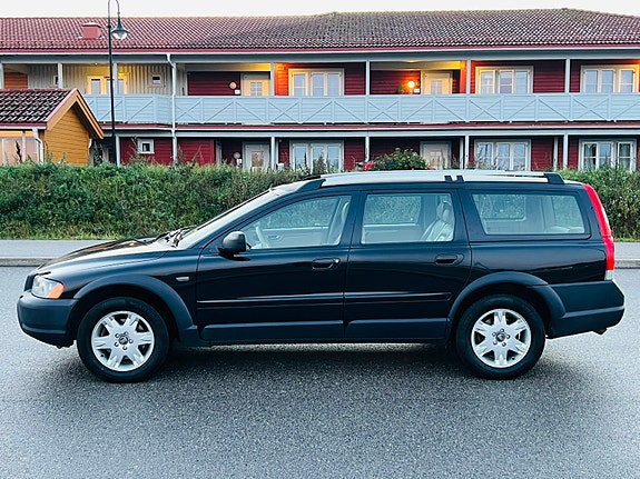 Volvo XC70 6 of 30