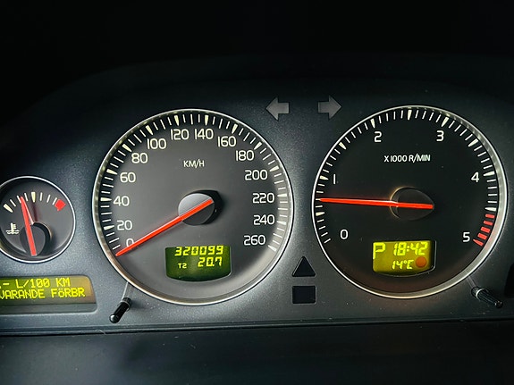 Volvo XC70 28 of 30