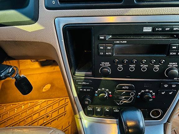 Volvo XC70 19 of 30