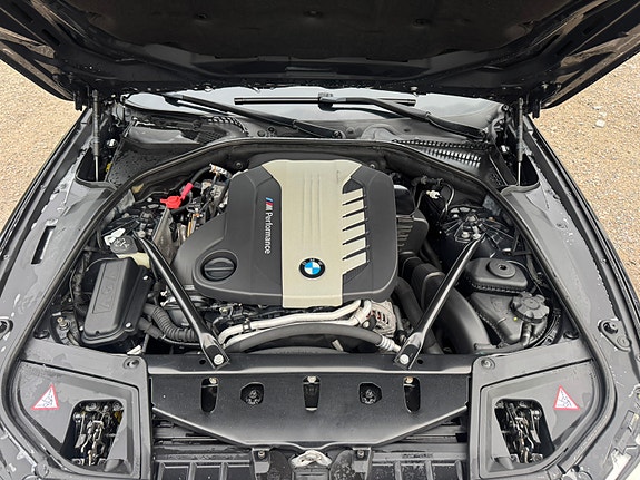 BMW M550d 10 of 26