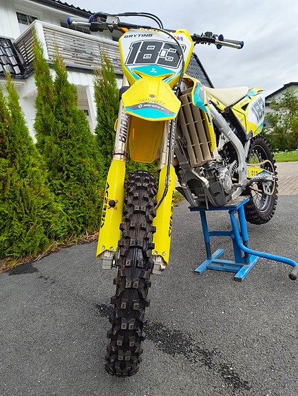 Suzuki RM-Z 450 16 of 16