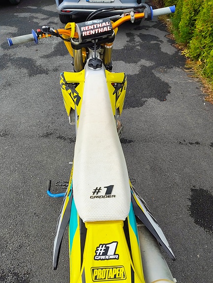 Suzuki RM-Z 450 5 of 16