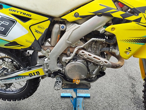 Suzuki RM-Z 450 9 of 16