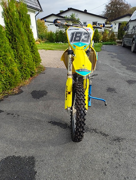 Suzuki RM-Z 450 3 of 16