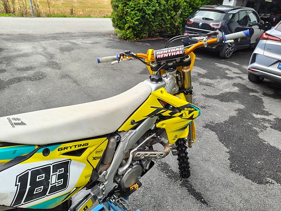 Suzuki RM-Z 450 13 of 16