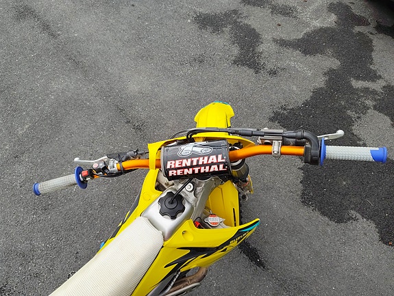 Suzuki RM-Z 450 12 of 16