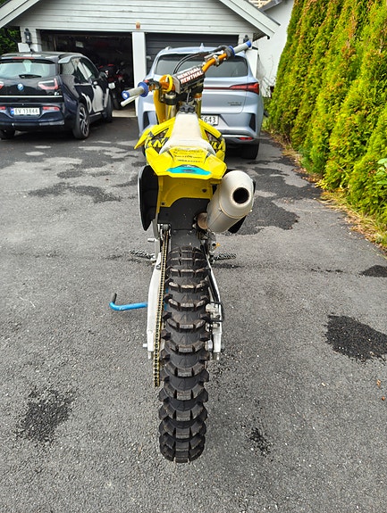 Suzuki RM-Z 450 15 of 16