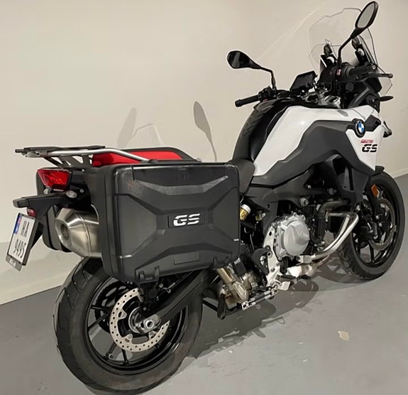 BMW F 750 GS 2 of 21