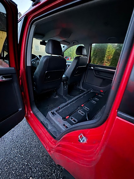 Volkswagen Touran 28 of 28