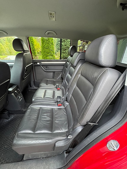 Volkswagen Touran 19 of 28