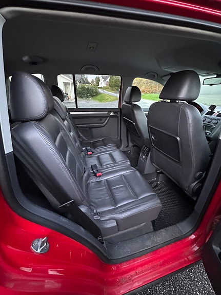 Volkswagen Touran 12 of 28