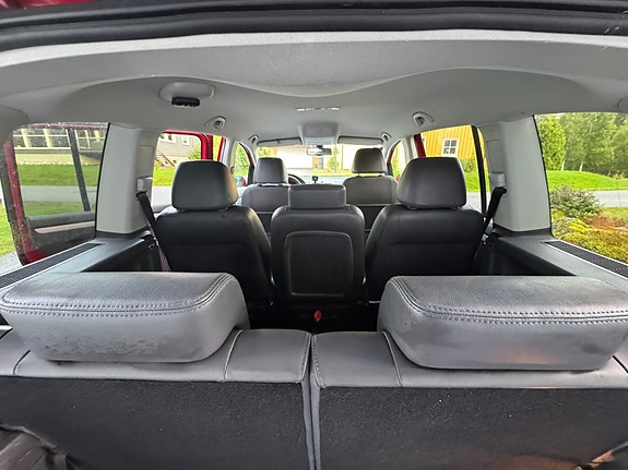 Volkswagen Touran 23 of 28