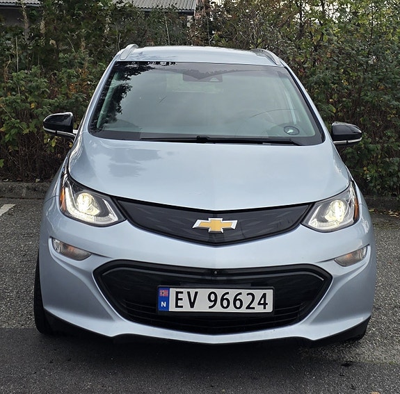 Chevrolet Bolt 2 of 17