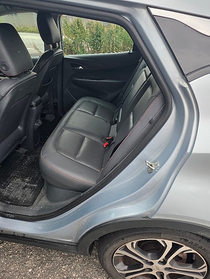 Chevrolet Bolt 12 of 17