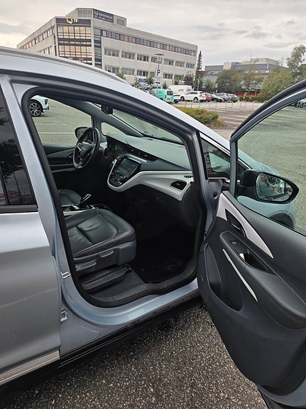 Chevrolet Bolt 10 of 17