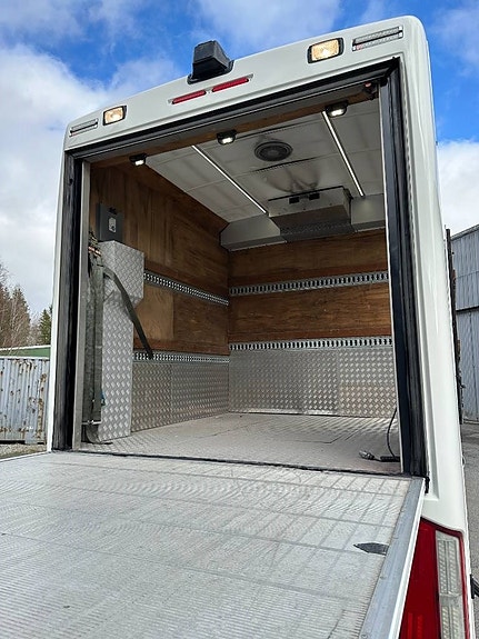 Scania Van Hool Actron Cargo 18 of 25