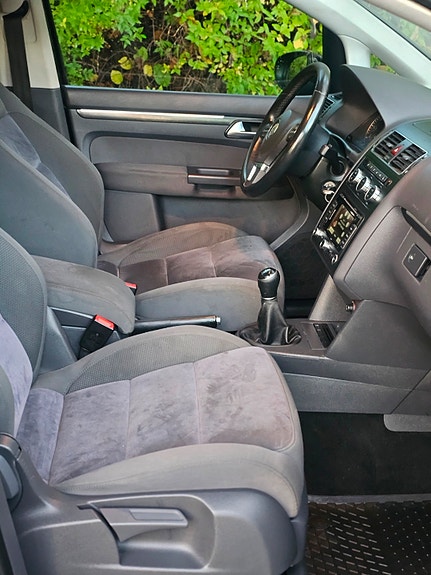 Volkswagen Touran 29 of 30