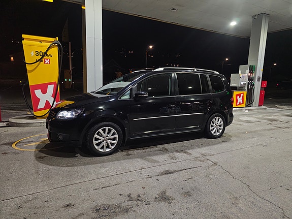 Volkswagen Touran 2 of 30