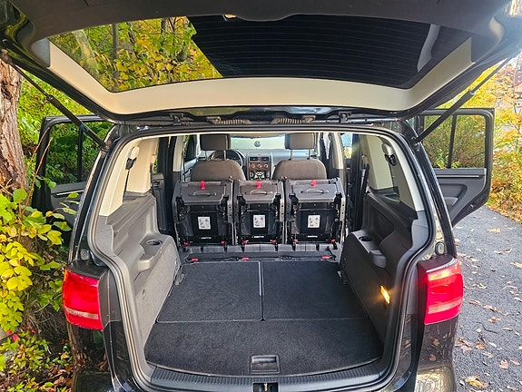 Volkswagen Touran 24 of 30