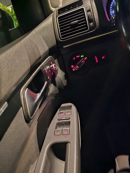 Volkswagen Touran 9 of 30