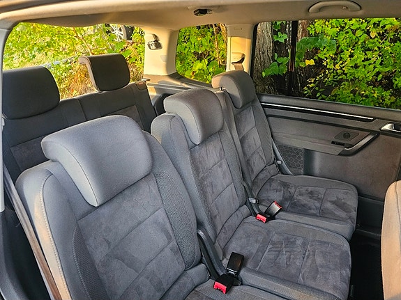 Volkswagen Touran 16 of 30