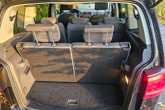 Volkswagen Touran 18 of 30