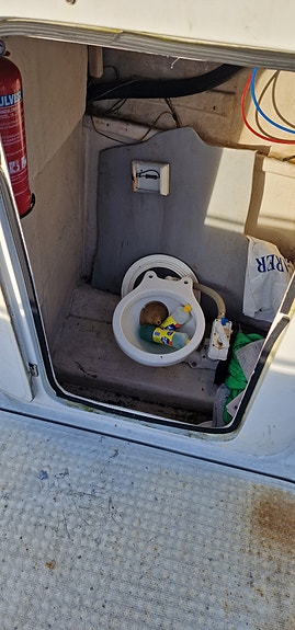 DYKKEBÅT TIL SALGS 18 of 23