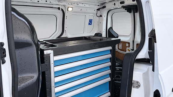 Ford Transit Connect 19 of 23