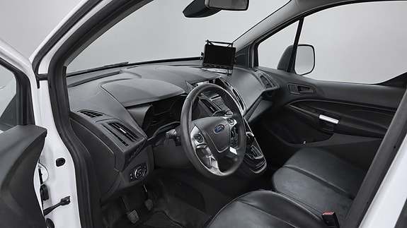 Ford Transit Connect 11 of 23