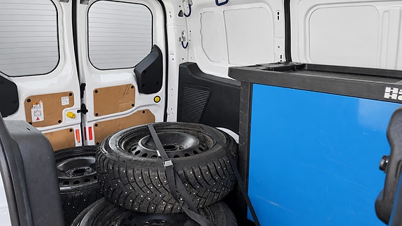 Ford Transit Connect 15 of 23