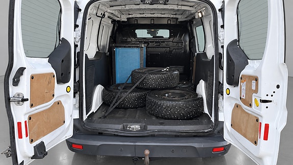 Ford Transit Connect 16 of 23