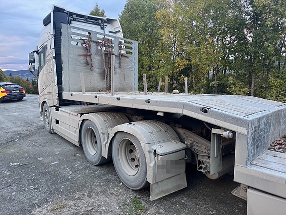 Volvo FH500 6x4 Trekkvogn m/ Hydraulikk – 230 000 km 4 of 14