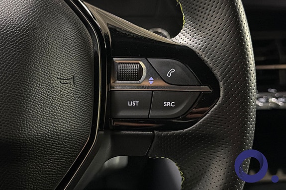 Peugeot e-208 17 of 26