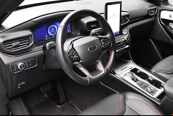 Ford Explorer 10 of 20