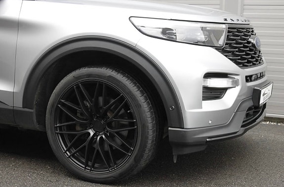 Ford Explorer 3 of 20