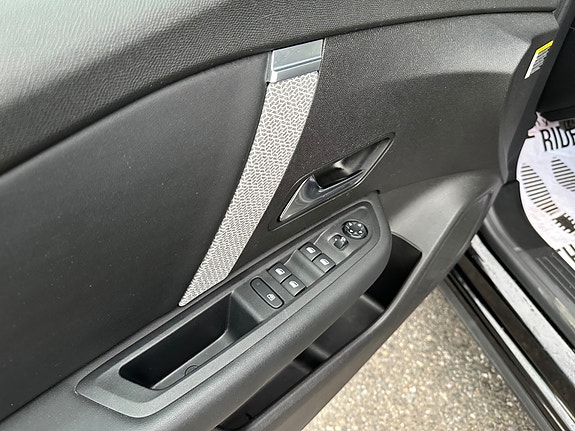 Citroen E-C4 28 of 30