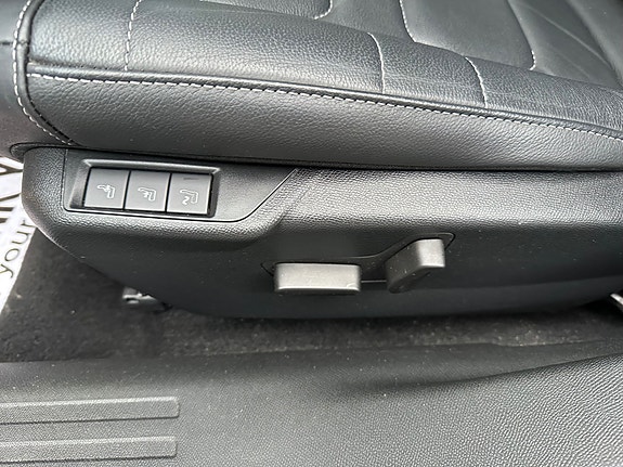 Citroen E-C4 30 of 30