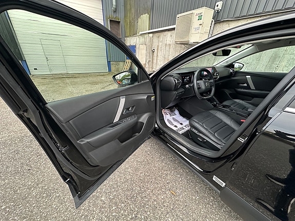 Citroen E-C4 27 of 30