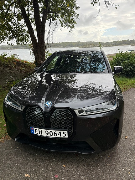 BMW iX 11 of 23