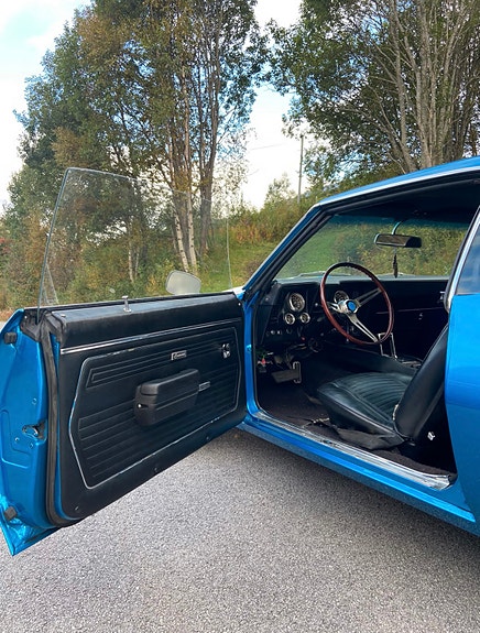 Chevrolet Camaro 14 of 15