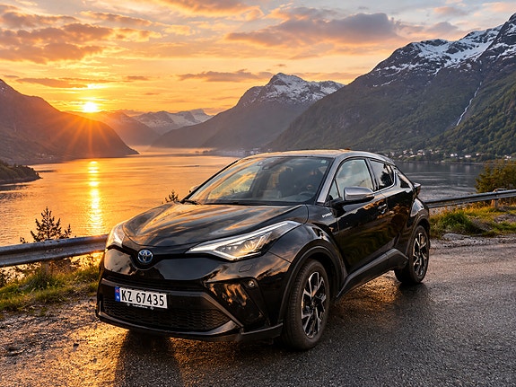 Toyota C-HR 2 of 2