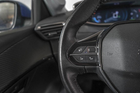 Peugeot e-208 16 of 18