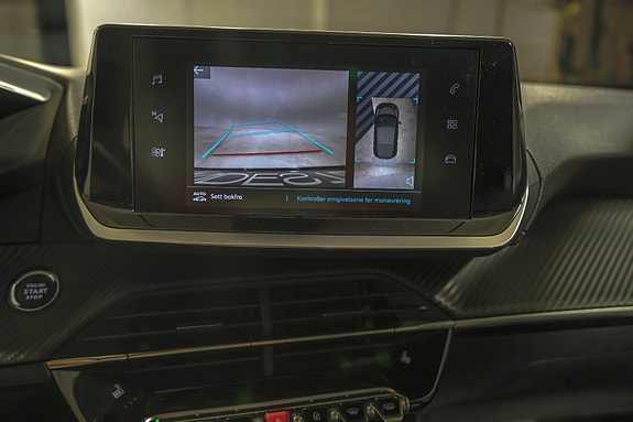 Peugeot e-208 17 of 18