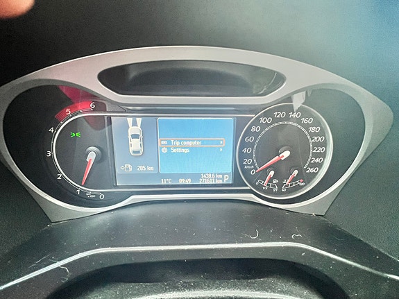 Ford Mondeo 22 of 30