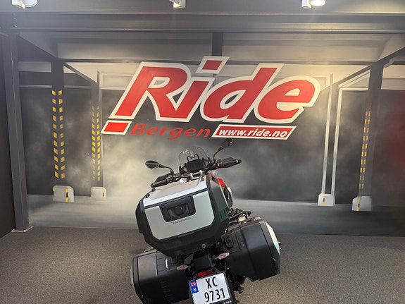 BMW R 1300 GS 10 of 12