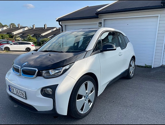 BMW i3 2 of 9