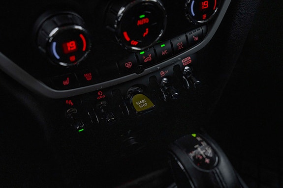 MINI Countryman Cooper SE 17 of 24